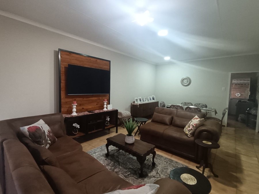 To Let 3 Bedroom Property for Rent in Potchefstroom North West